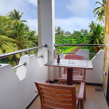 L&D Lodge Hikkaduwa Kültér fotó